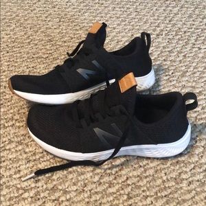 New Balance Tennis Shoes